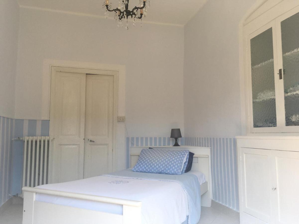 Casa Elvira Villa อิมเปรีอา ภายนอก รูปภาพ